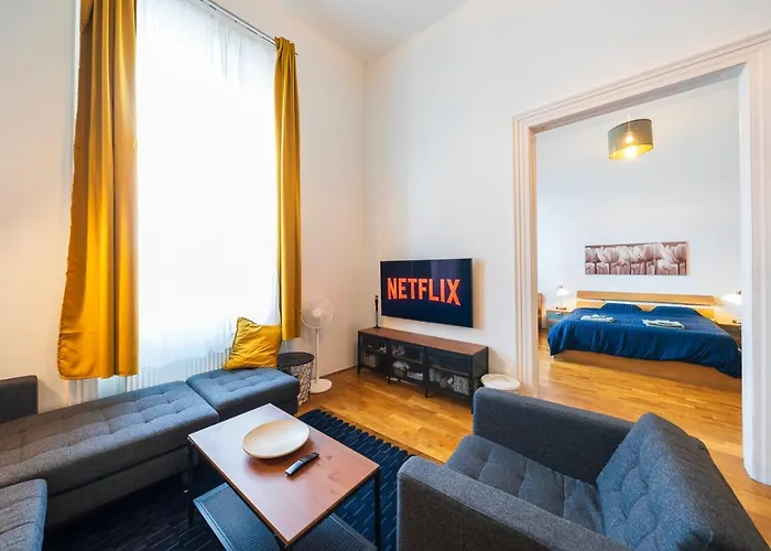 Shining Bright Two Bedroom Apt Next To Andrassy Ave