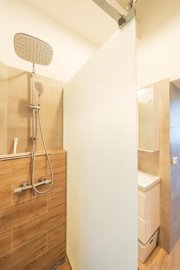 Appartamento Shining Bright Two Bedroom Next To Andrassy Ave Budapest